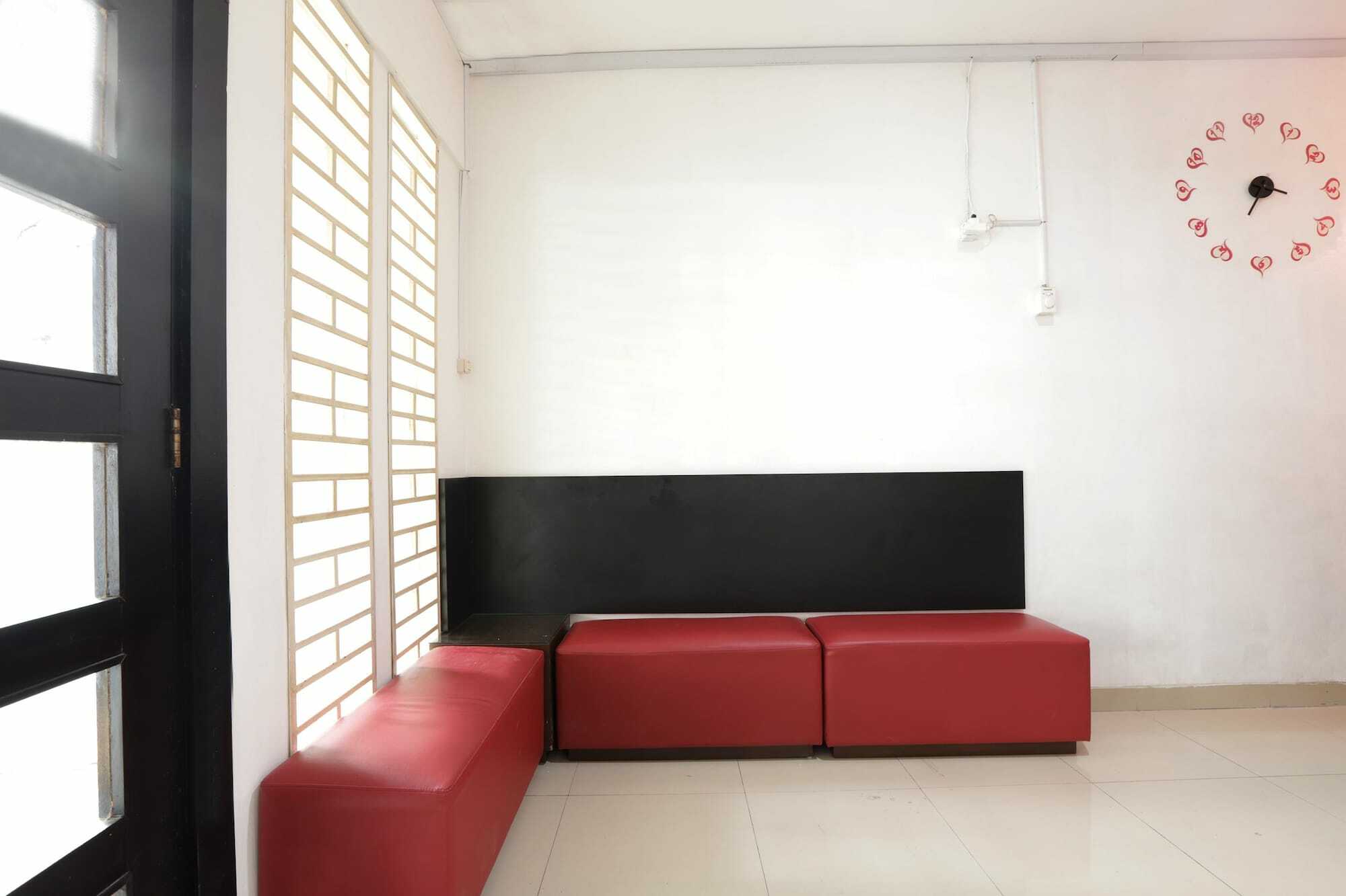 Oyo 345 Wynne Residence ジャカルタ エクステリア 写真